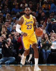  莫兰特关键抢断锁定胜局，灰熊力克森林狼迎五连胜  