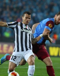  门兴格拉德巴赫青年军掀翻豪门  