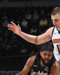  约基奇全能数据统治内线，掘金轻取马刺巩固西部榜首