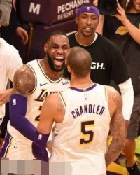  布朗森关键罚球尼克斯险胜步行者稳固东部前列位置