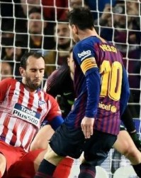  布雷斯特门将超神扑救零封巴黎  