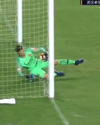  罗马客场遭遇门线悬案VAR判定引发争议  