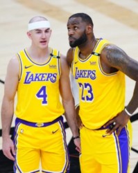  浓眉哥伤退湖人不敌掘金遭遇赛季第廿败