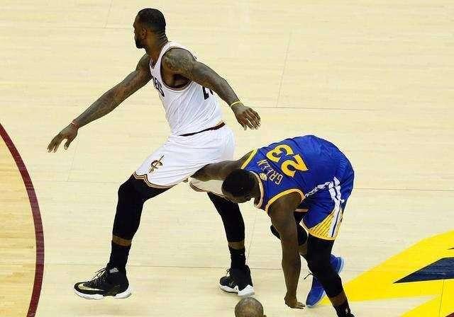  第戎防守漏洞百出惨遭大比分失利