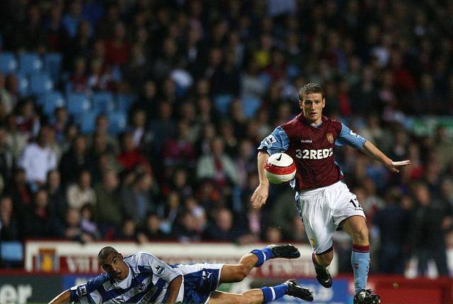  VAR再引争议！阿斯顿维拉补时绝平被判无效引热议  