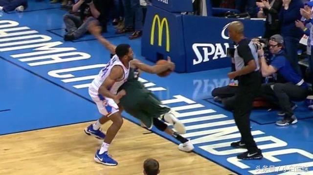  字母哥暴扣绝杀篮网尼克斯主场遭遇两连败