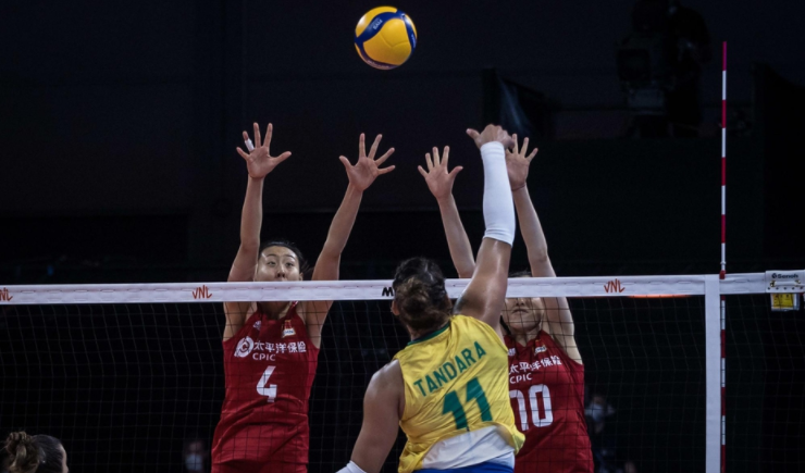  沙尔克04换帅如换刀，新帅首秀率队终结连败颓势  